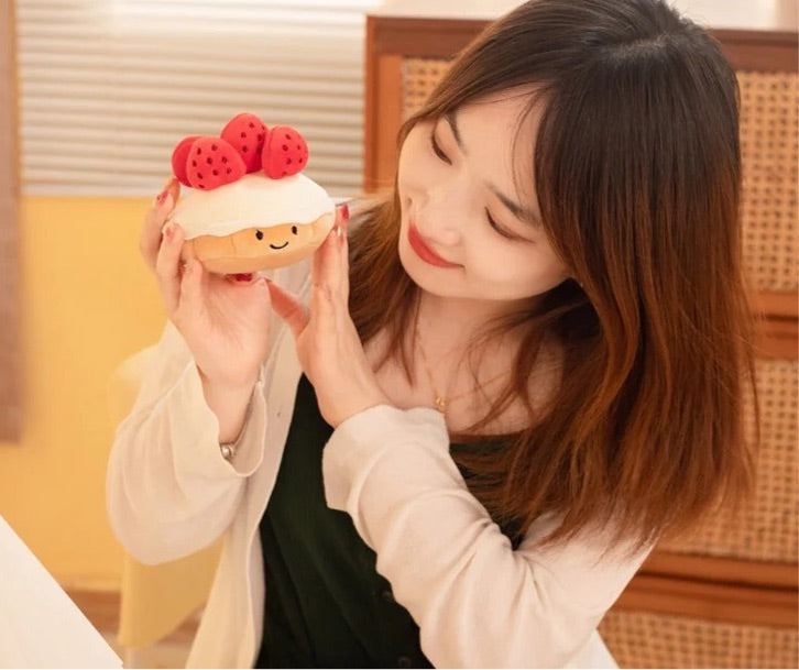 Peluche divertido Kawaii de tarta de fresa pequeña