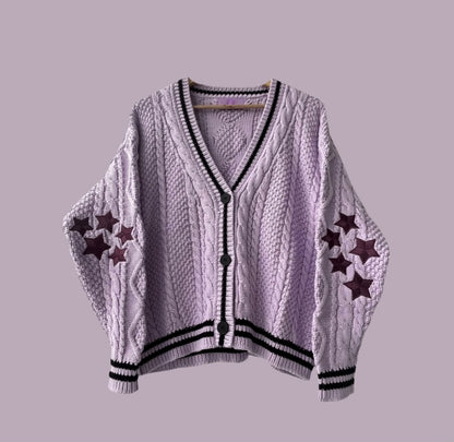 Bestickter Cardigan in Lila mit Sternenmuster